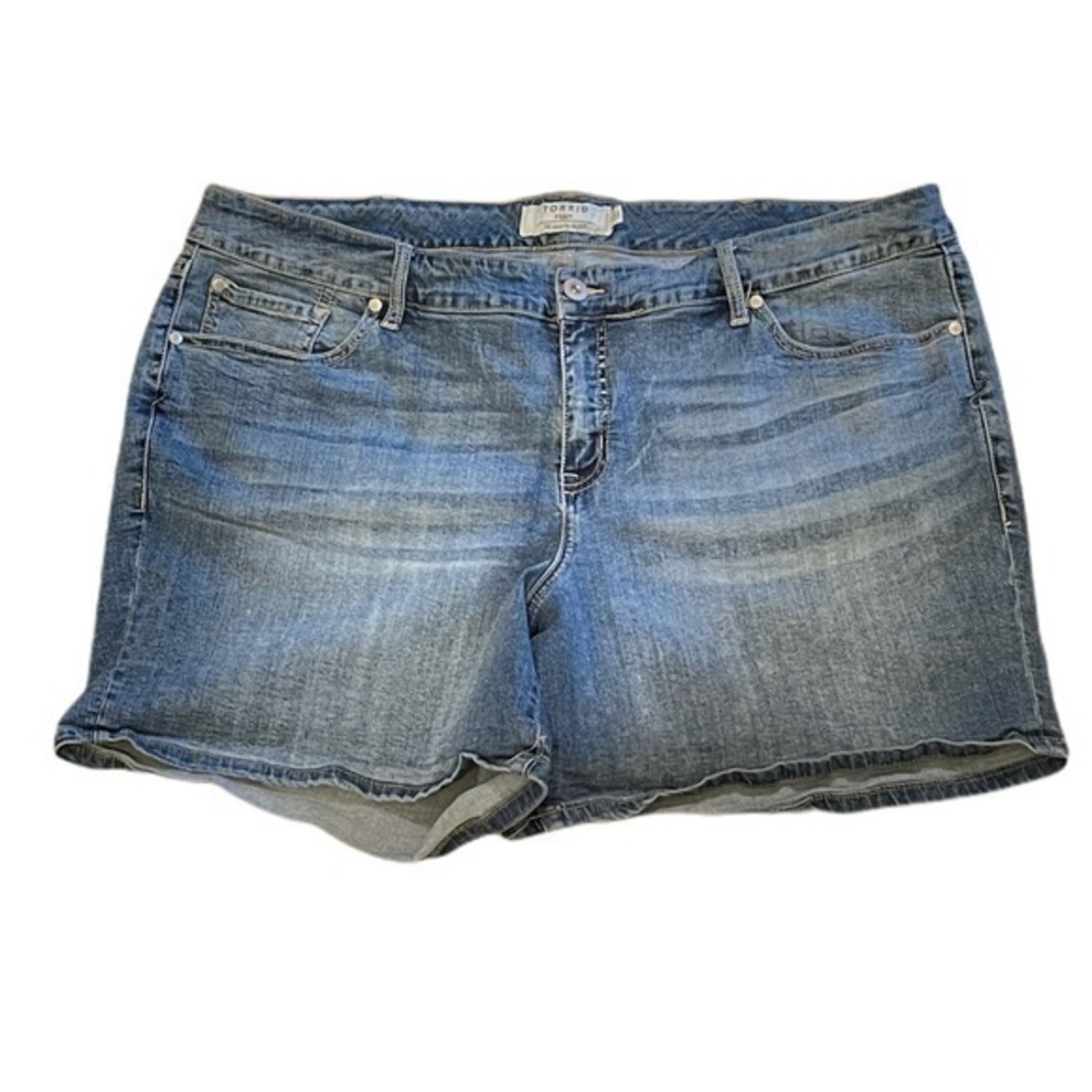 Torrid 24 Vintage Stretch Skinny Light Wash Shorts